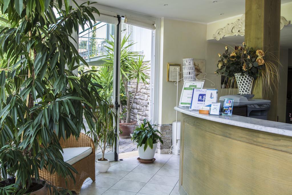 Hotel Riviera Blu Tirrenia Extérieur photo